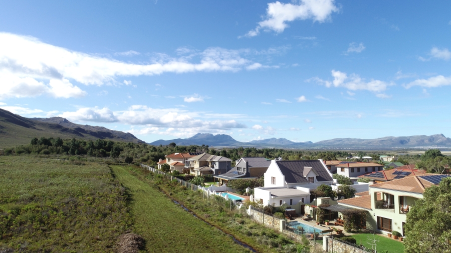 3 Bedroom Property for Sale in Heuningkloof Western Cape